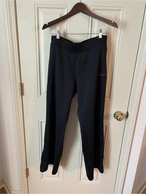 NIKE Vintage Black Workout Joggers DRI-FIT with Pink Swoosh Accent - Winter